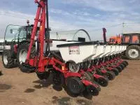 8 рядная пневматическая сеялка точного высева с внесением удобрений Challenger 9100